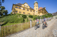 zwei fahrradfahrer unterwegs im Landkreis Tirschenreuth